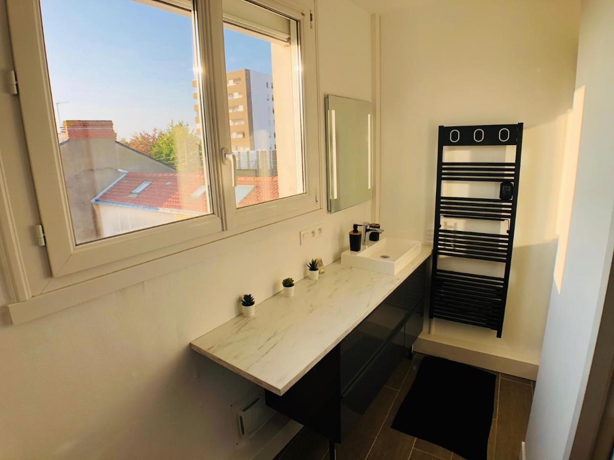 Charmant Appartement 1-4 Personnes, Proche Centre Avec Parking Нант Екстериор снимка